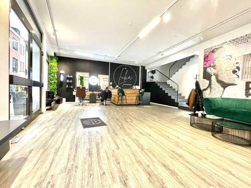 Erdgeschoss (2) - Eyecatcher in der Altstadt - zwei Etagen, große Fenster