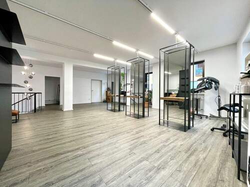 1. Obergeschoss (4) - 4 Zimmer Gewerbeobjekt (Büro, Produktion, Verkauf) in Ingolstadt / Ingolstadt