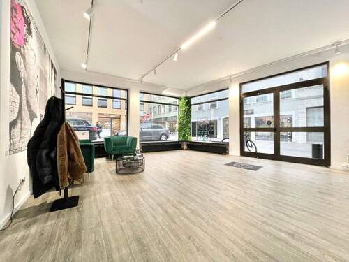 Erdgeschoss - Gewerbeobjekt (Büro, Produktion, Verkauf) in Ingolstadt / Ingolstadt zur Miete