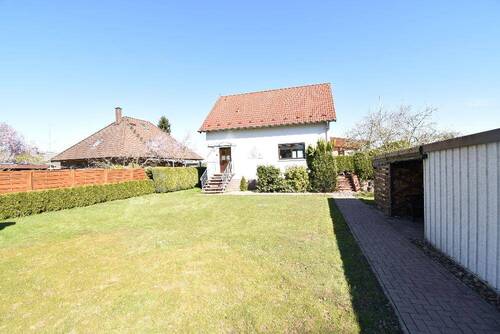 Ansicht weit - 4 Zimmer Mehrfamilienhaus, Wohnhaus in Weste