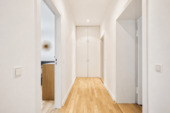 Freundlicher Flur mit Stauraum - 