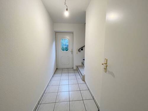 Flur - Einfamilienhaus mit 170,00 m² in Drage zum Kaufen