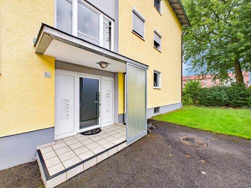 Hauseingang - 2 Zimmer Etagenwohnung in Landshut