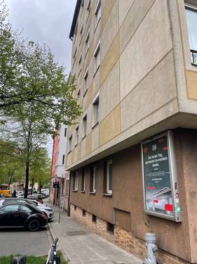 Außen - 4-Zimmer-Wohnung in Top-Lage - 1.000,00&nbsp;EUR Kaltmiete, ca.&nbsp; 80,00&nbsp;m&sup2;&nbsp;Wohnfl&auml;che