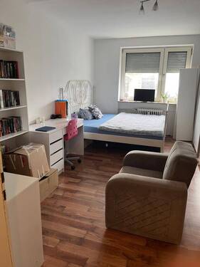Zimmer 3 - 