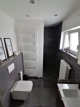 Badezimmer EG - 5 Zimmer Einfamilienhaus in Pirmasens