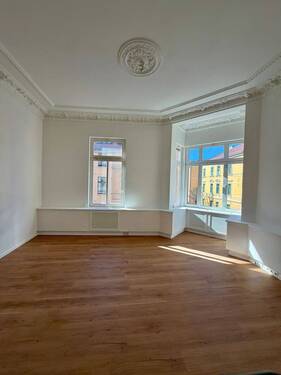 Wohnzimmer - 3 Zimmer Etagenwohnung zum Kaufen in Weimar