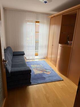 Kinder-/ Arbeitszimmer - 