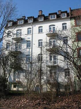 Rückansicht - Schöne gemütliche 2 Zimmer Mietwohnung in gepflegtem Altbau am Auestadion