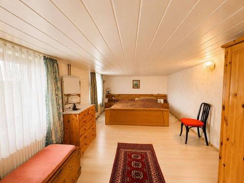 Schlafzimmer (OG) - 