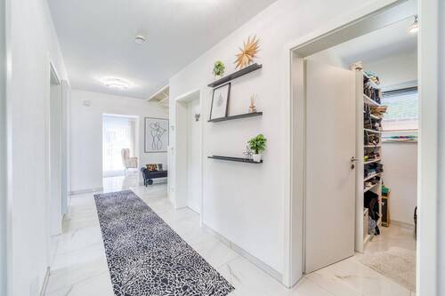 Eingangsbereich/Flur EG - 5 Zimmer Einfamilienhaus in Simmelsdorf