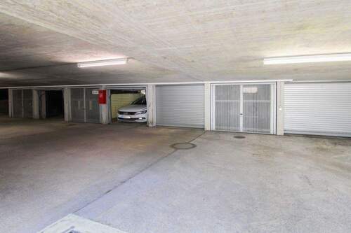 Garagenplatz - 
