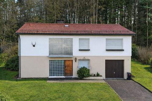 Außenperspektive - 5 Zimmer Einfamilienhaus in Arberg