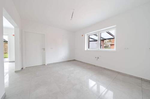 Küche - Bungalow mit 98,00 m&sup2; in Westoverledingen zum Kaufen