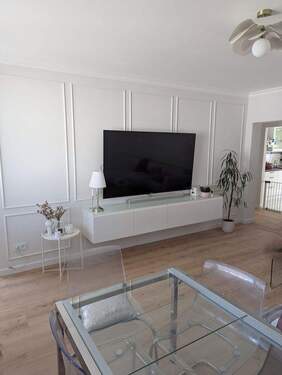 Wohnzimmer - Moderne 3-Zimmer-Smart Home-Wohung mit Außenstellplatz