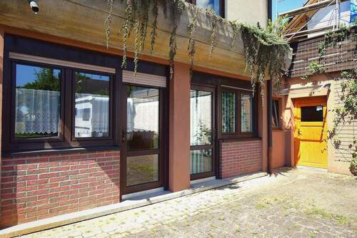 Li. Hobbyraum 1 u. Büro 2 jeweils Zugang von Außen - 1 Zimmer Mehrfamilienhaus, Wohnhaus in Ellwangen (Jagst)