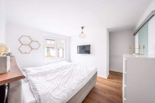 Hauptschlafzimmer - Doppelhaushälfte mit 129,50 m&sup2; in Holzwickede zum Kaufen