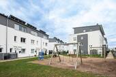Außenanlage - *Preisreduzierung* Neuwertiges Reihenmittelhaus in Bad Säckingen mit TG-Stellplatz und 2 Terrassen