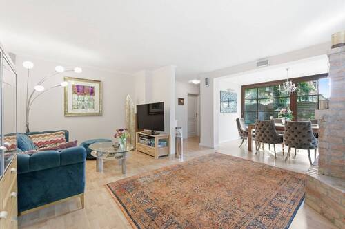 Wohnzimmer - Einfamilienhaus mit 300,00 m&sup2; in Potsdam zum Kaufen