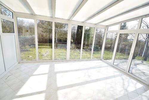 Wintergarten - Tolle Randlage mit viel Platz! - 239.000,00&nbsp;EUR Kaufpreis, ca.&nbsp; 175,00&nbsp;m&sup2;&nbsp;Wohnfl&auml;che