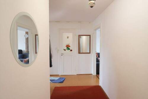 Beispielbild Flur - 3 Zimmer Etagenwohnung zum Kaufen in Ansbach