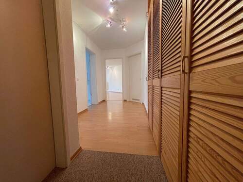 Flur1.jpg - Etagenwohnung mit 74,60 m&sup2; in Berlin zum Kaufen