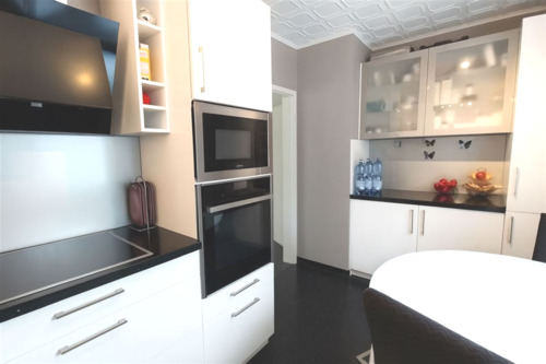 Einbauküche mit Sitzecke - 