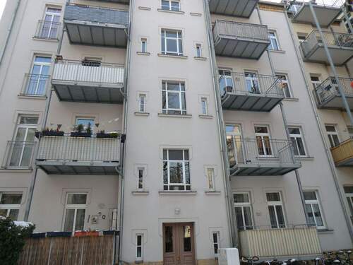 Hausansicht hofseitig - 2 Zimmer Etagenwohnung in Leipzig