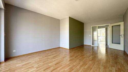 Wohn-/Essbereich Ansicht II - 3 Zimmer Etagenwohnung in Frankfurt am Main