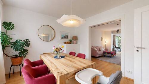 Wohn-/Esszimmer Ansicht II - 6 Zimmer Doppelhaushälfte in Frankfurt am Main