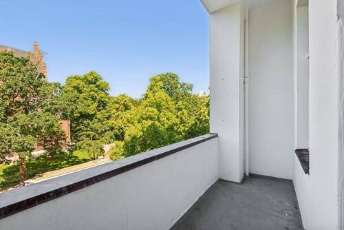 großer Balkon - 