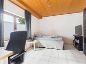 CAM05322G0-PR0012-STILL012.jpg - 