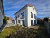 Hausansicht - 6 Zimmer Einfamilienhaus zum Kaufen in Oberding