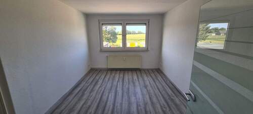 Raum I - 2 Zimmer Etagenwohnung in Pokrent