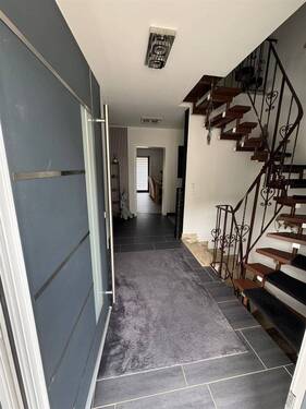 Hauseingang - 6 Zimmer Etagenwohnung zum Kaufen in Gernsbach