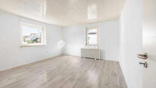 Wohnzimmer 1 - Etagenwohnung mit 79,10 m&sup2; in Oberstenfeld zum Kaufen