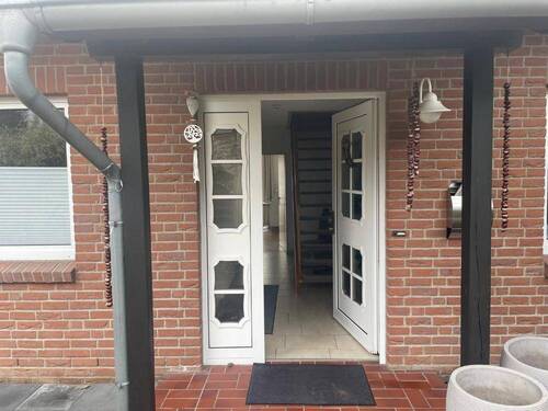 Eingang linke Hälfte - Mehrfamilienhaus, Wohnhaus mit 210,00 m&sup2; in Bad Bodenteich zum Kaufen