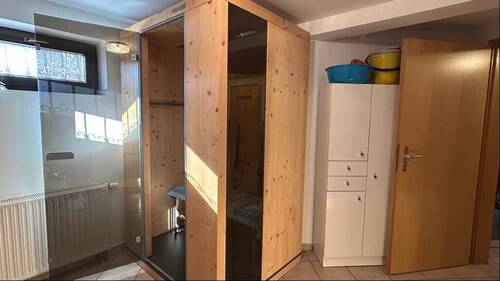 Raum 1 mit Infrarot-Kabine - KG - 