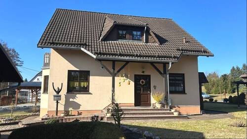 Seitenansicht - 7 Zimmer Einfamilienhaus zum Kaufen in Eibau