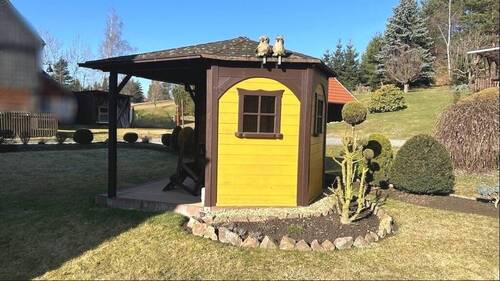 Überdachte Sitzmöglichkeit - Einfamilienhaus mit 118,00 m&sup2; in Eibau zum Kaufen