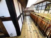 Balkon mit Naturholzbelag - 
