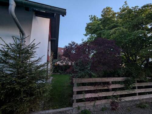 Einfahrt Blick nach Süden - 