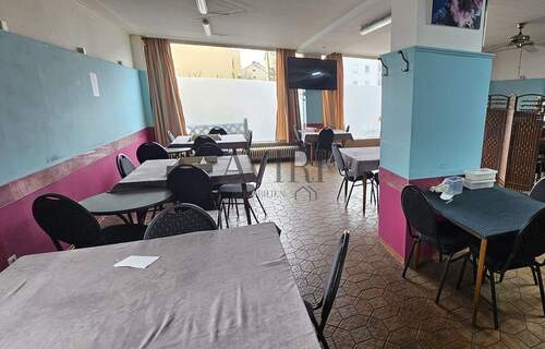 Sitzfläche Richtung Ausgang - 