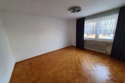 Schlafzimmer - 2 Zimmer Etagenwohnung zum Kaufen in Köln
