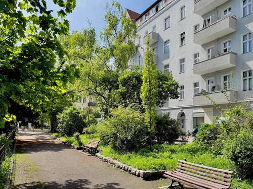 Park vor dem Objekt - 2 Zimmer Etagenwohnung in Berlin