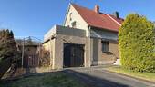 Front- und Seitenansicht - Hallo Spitzberg - 39.000,00&nbsp;EUR Kaufpreis, ca.&nbsp; 80,00&nbsp;m&sup2;&nbsp;Wohnfl&auml;che