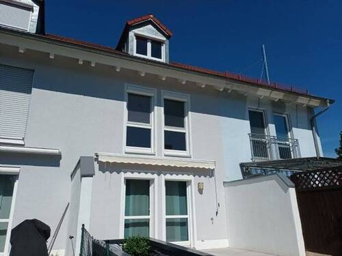 herrliche Süd Terrasse - +++Geräumiges Reihenhaus mit Einbauküche in zentraler Lage+++