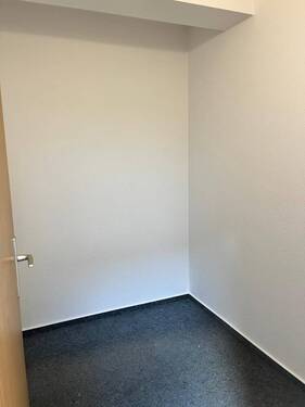 Ankleide angrenzend am Schlafzimmer - 