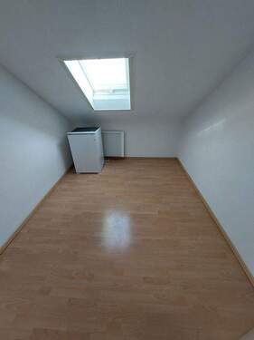 Schlafzimmer /Büro - 