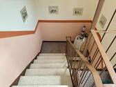 Treppenbereich - Zugang zur Wohnung im Dachgeschoss - 